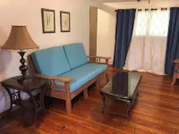 Horns Cabins- Mountain View Cabin 2 queen beds! Hotels in Bedford County