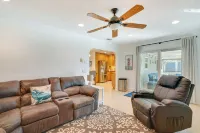 Punta Gorda Oasis w/ Saltwater Pool + Gas Grill! - parking