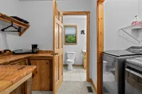 The Cabin Kingdom | Hot tub | Fire Pit