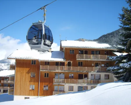 Apartment in Valfréjus near Gondola モダーヌのホテル