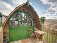 Cabin in Northumberland with Lake Views