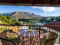 Apartments & Rooms Mihajica- Standard Double or Twin Room with Balcony and Sea View - 2-Star