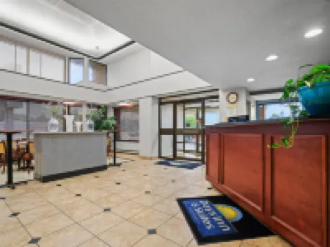 Days Inn by Wyndham Utica Hotels in Utica