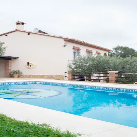 Peaceful Retreat in Alora for Families and Friends
