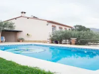 Peaceful Retreat in Alora for Families and Friends