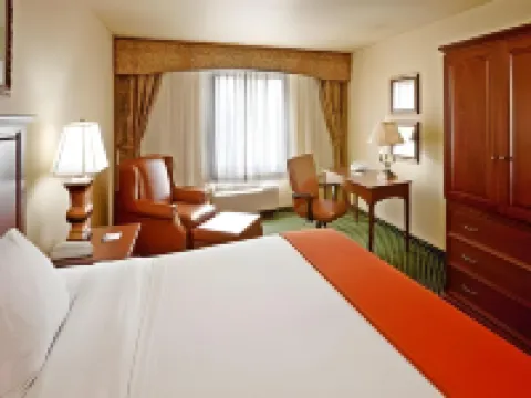 Holiday Inn Express & Suites TULSA S BROKEN ARROW HWY 51 by IHG