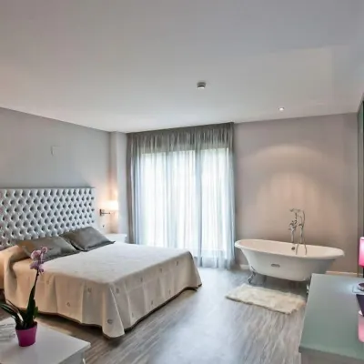 Alix Boutique Hotels near La Coruña Golf Course