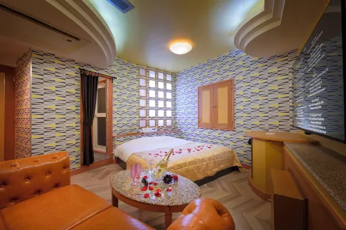 هابي كيس - للبالغين فقط فنادق في شووا