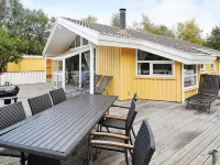 8 person holiday home in Humble-By Traum - Wifi