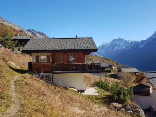 Cabin in Wiler with sauna and Wi-Fi
