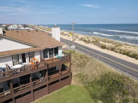 Superheat Retreat - Just 75 Step to the Beach. Breathtaking Ocean View.