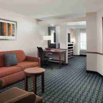 Fairfield Inn & Suites Waco North Rooms