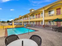 Scottish Inn and Suites Baytown Hotels in Baytown