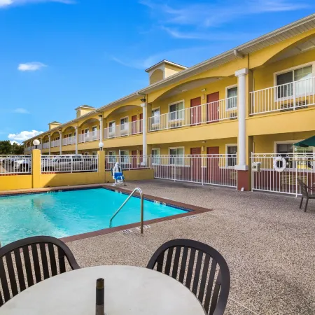 Scottish Inn and Suites Baytown