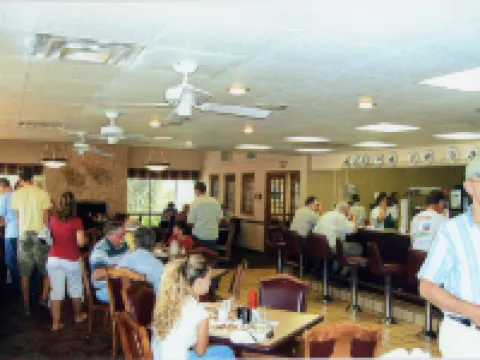 Will Rogers Inn Hotels in Rogers County