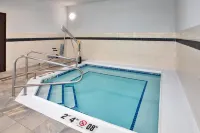 Staybridge Suites Bismarck by IHG - Hot Tub