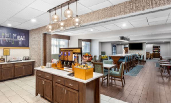 Hampton Inn Huntington University Area