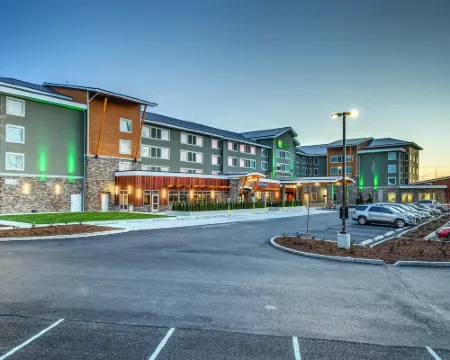 Holiday Inn & Suites BELLINGHAM by IHG Hotels in Bellingham