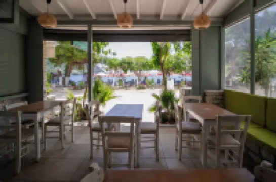 Rouda Bay Beach Hotel