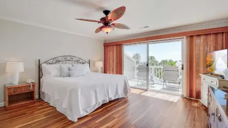 20 Beach Club Villa by Avantstay Close to the Beach & Golf Courses! Отели в г. Айл оф Палмс