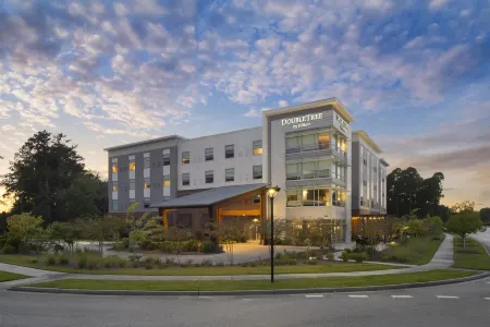 DoubleTree by Hilton Summerville Nexton