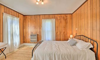 Walk to Lake Ontario Sodus Point Family Escape