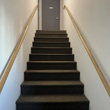 Charming 2-bedroom apartment with WiFi, AC in welcoming Greene