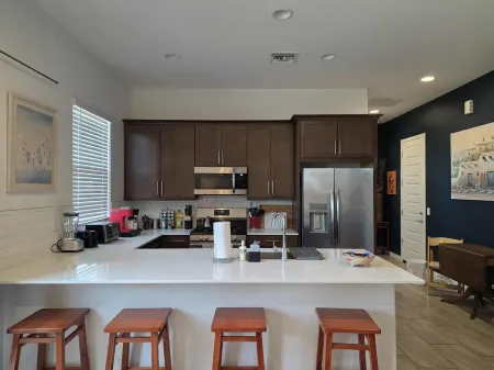 Phoenix Done Right with Sunshine & Mountain Views