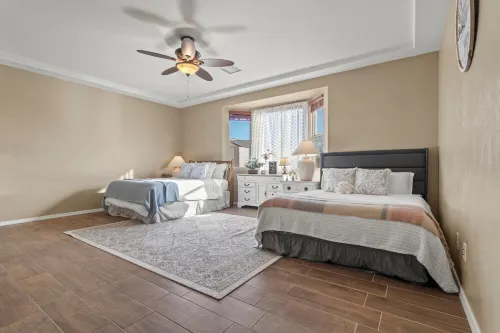 1938 Sqft Beautiful House Near by CanyonVista Medical Center and Downtown