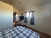 Anam Cara Vineyard. Romantic Vineyard Cottage with sweeping views