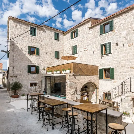 Heritage Palace Varos - Mag Quaint & Elegant Boutique Hotels