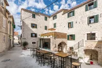 Heritage Palace Varos - Mag Quaint & Elegant Boutique Hotels Hotels in Split