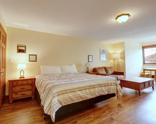 VS553 Village Square Hotel Room Hotels in Copper Mountain