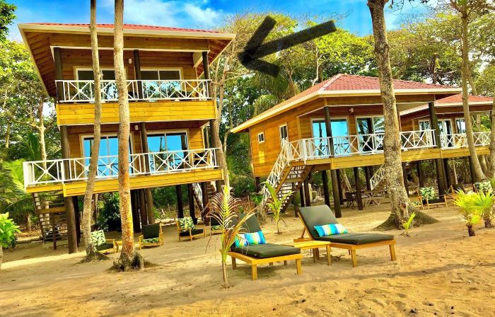 Turtle Beach Sanctuary Utila
