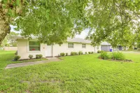 2 Mi to River District! Fort Myers Retreat w/ Yard - Condos