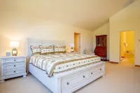 Sunflower Lane - 4BD Sun Valley Retreat + Resort Amenities - balcony