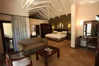 Perry's Bridge Hollow Boutique Hotel - Airport Shuttle
