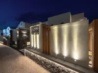 Kudos Suites Firostefani Hotels in Fira