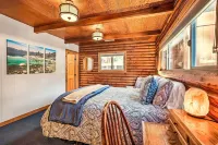 Dog-Friendly Kings Beach Log Cabin w/ Hot Tub! - 무료 와이파이
