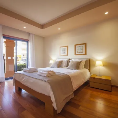 B27 - Luz Bay 2 Bedroom Apartment