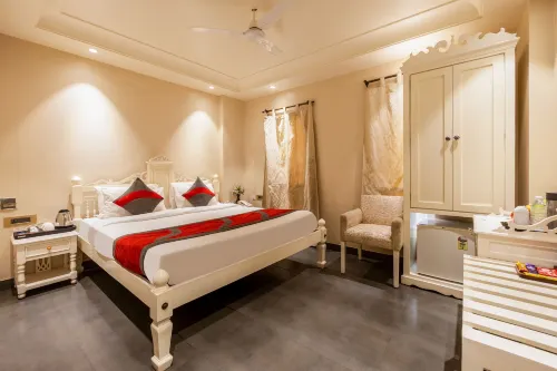 Hotel Pinky Villa-Heritage Boutique Suites Near New Delhi Train Station & Connaught Place - Hot Tub