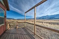 Romantic Gem w/ Mtn Views! Day Trip to Yellowstone - 3-Star