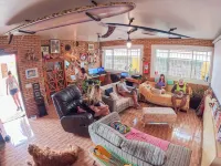 Quintal Guest Ubatuba Hostel - PG Hotels in Ubatuba