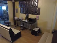 Hostal Pablo's House - Pensions