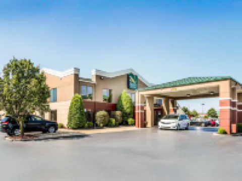 Quality Suites Paducah I-24 Hotels in Paducah