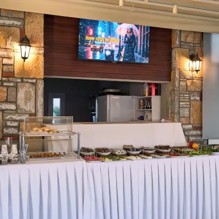 Mia Hill Suites