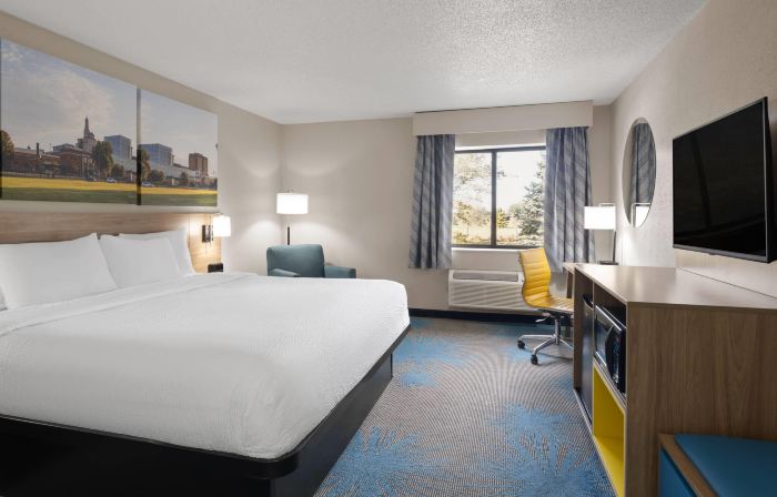 Days Inn by Wyndham Davenport