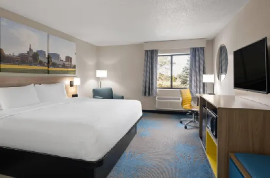 Days Inn by Wyndham Davenport Hotels in 