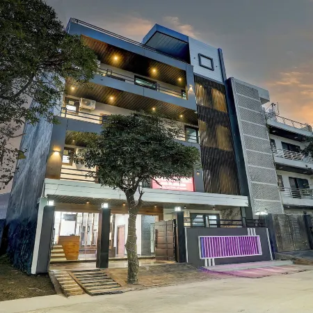 The Grand Corporate Inn Near Sector 52 Metro Station