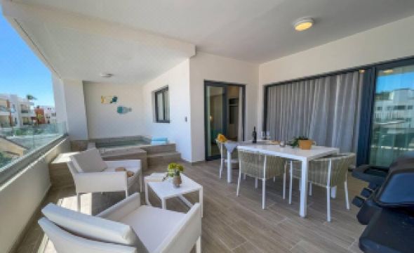 Incredibly Beautiful Condo Just Steps to the Beach